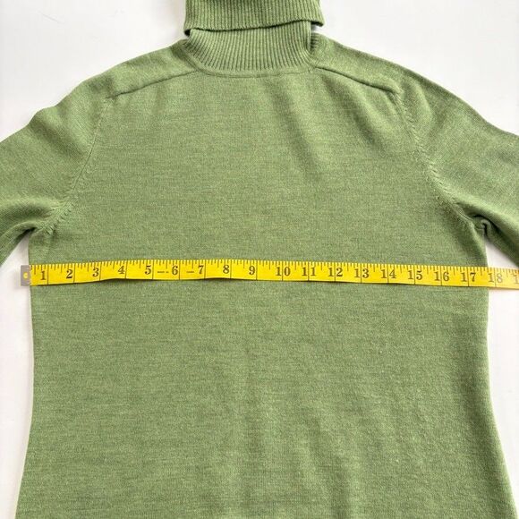 Victor Alfaro 100% Wool Knit Turtleneck Sweater Green Sz M Pullover Classic - Picture 5 of 6